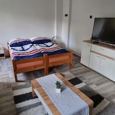 Nad Kupaliskom Holiday home Santovka
