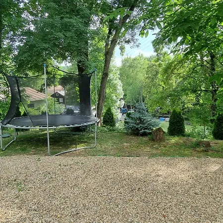 Nad Kupaliskom Holiday home Santovka